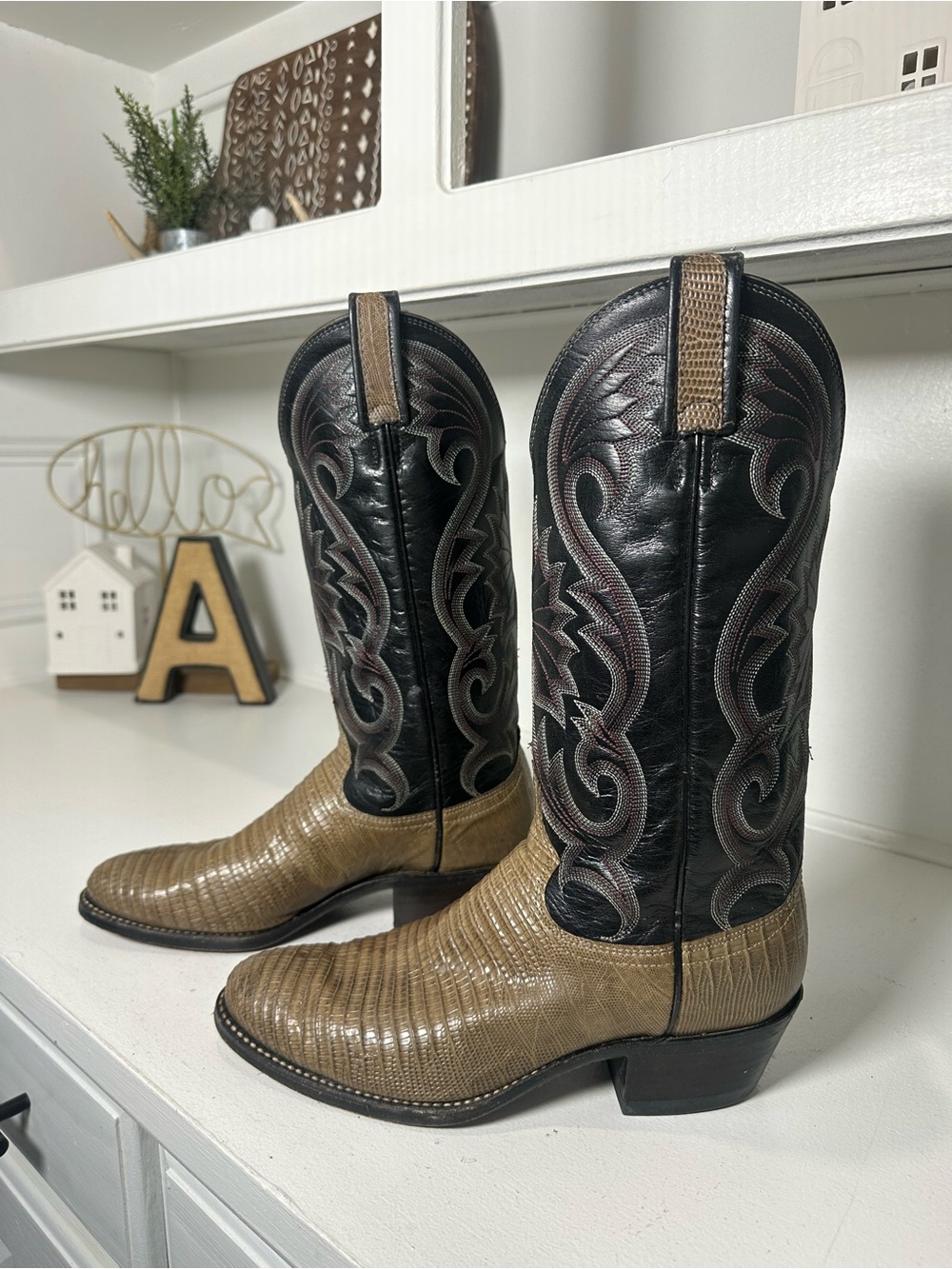 Vintage Dan Post Lizard Cowboy Boots Mens 7D Womens 8.5 Tan Exotic Western Boots